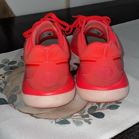 Lululemon Women’s Blissfeel2 Solar Orange Flare Light Vapor - Picture 5 of 15